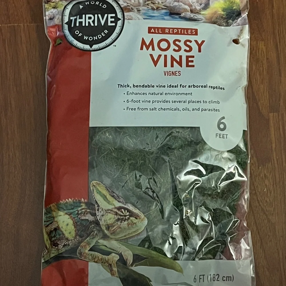 Thrive All Reptiles Mossy Vine - Green